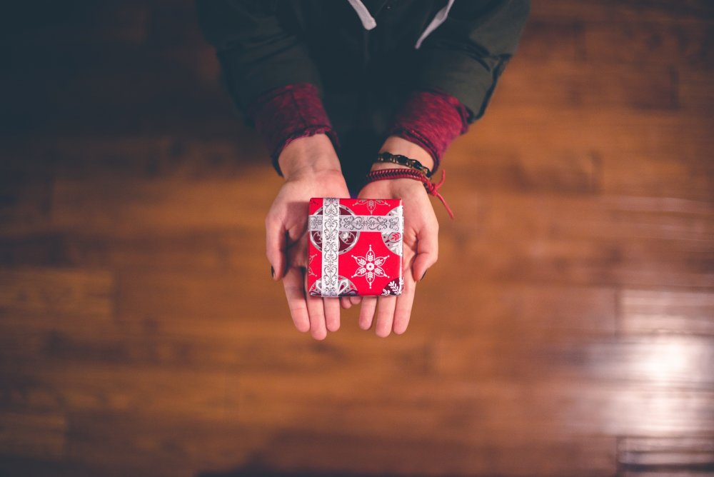 Build a connection - Christmas marketing